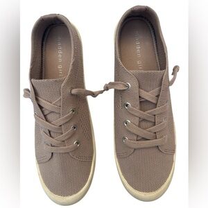 MADDEN GIRL Women’s Barby Casual Comfort Low Beige Sneakers Size: 9